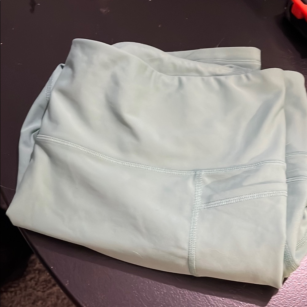 Old Navy Active High-Rise Go-Dry Leggings in Soft Green capris